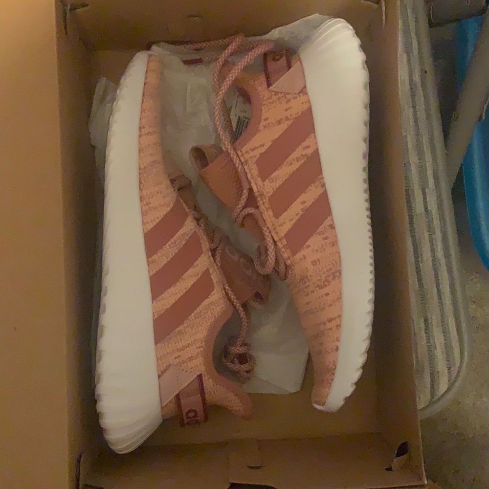 Adidas shoes - Picture 1 of 1
